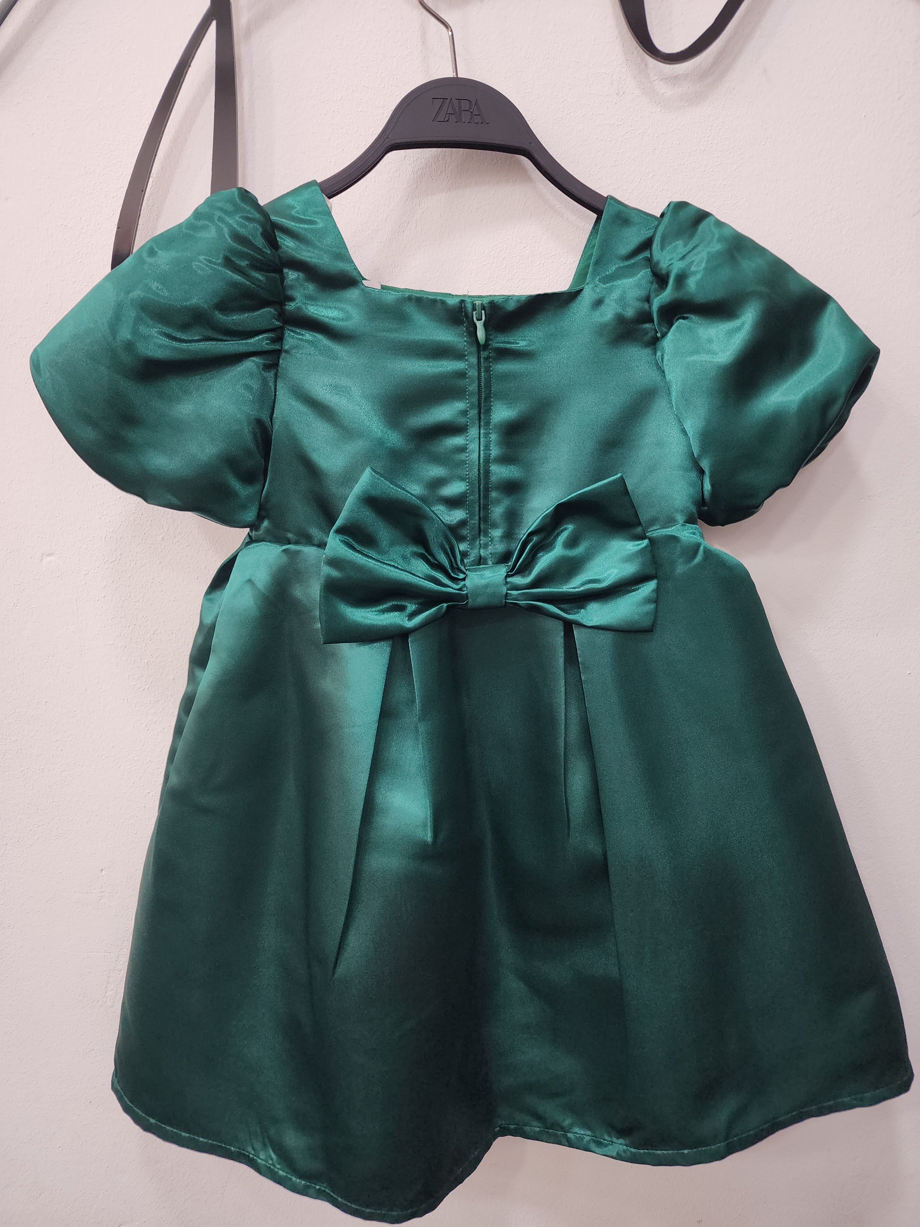 ROBE H&M EN SATIN AVEC MANCHES BALLON