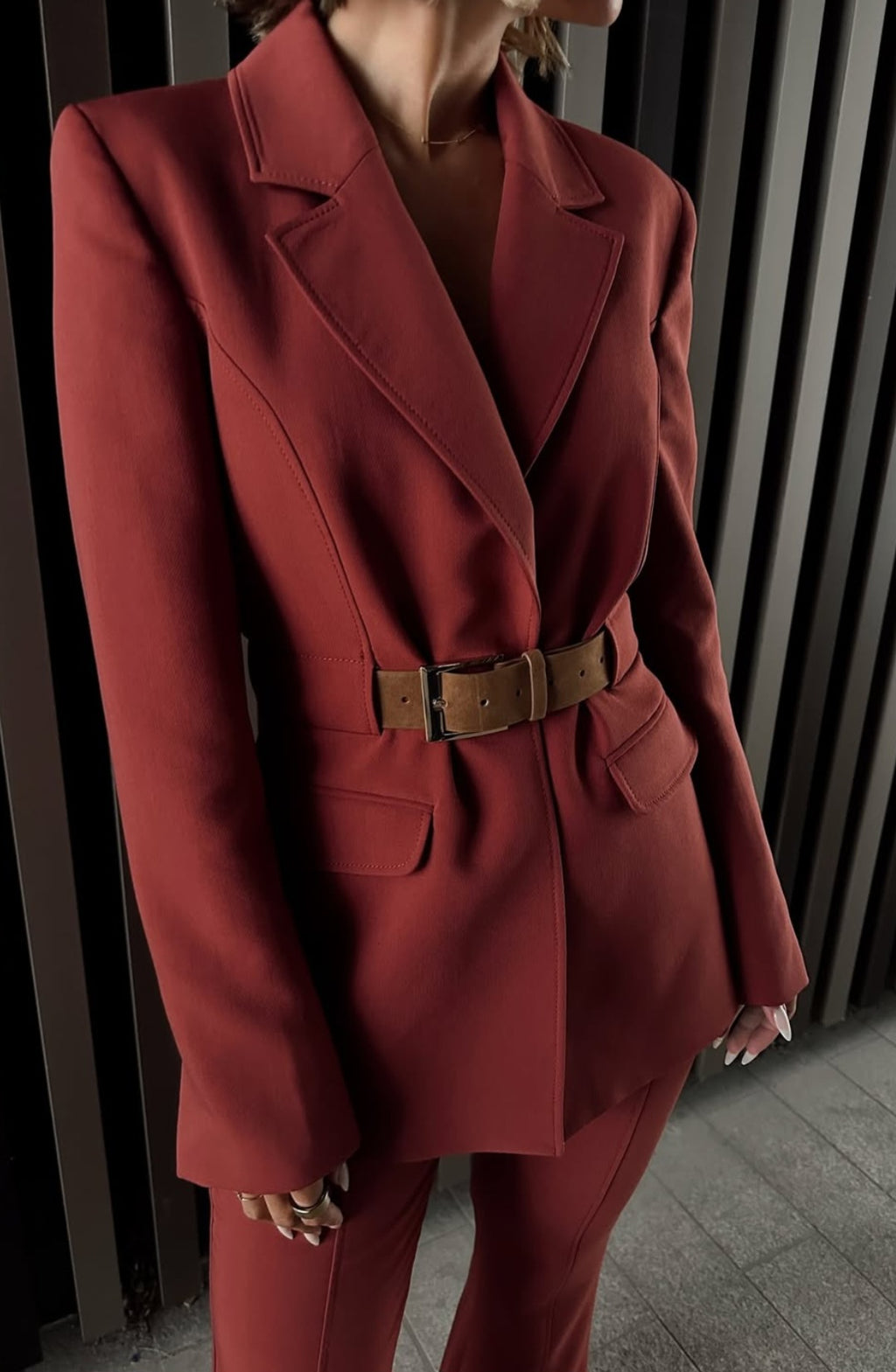 Costume avec ceinture brique -Zara