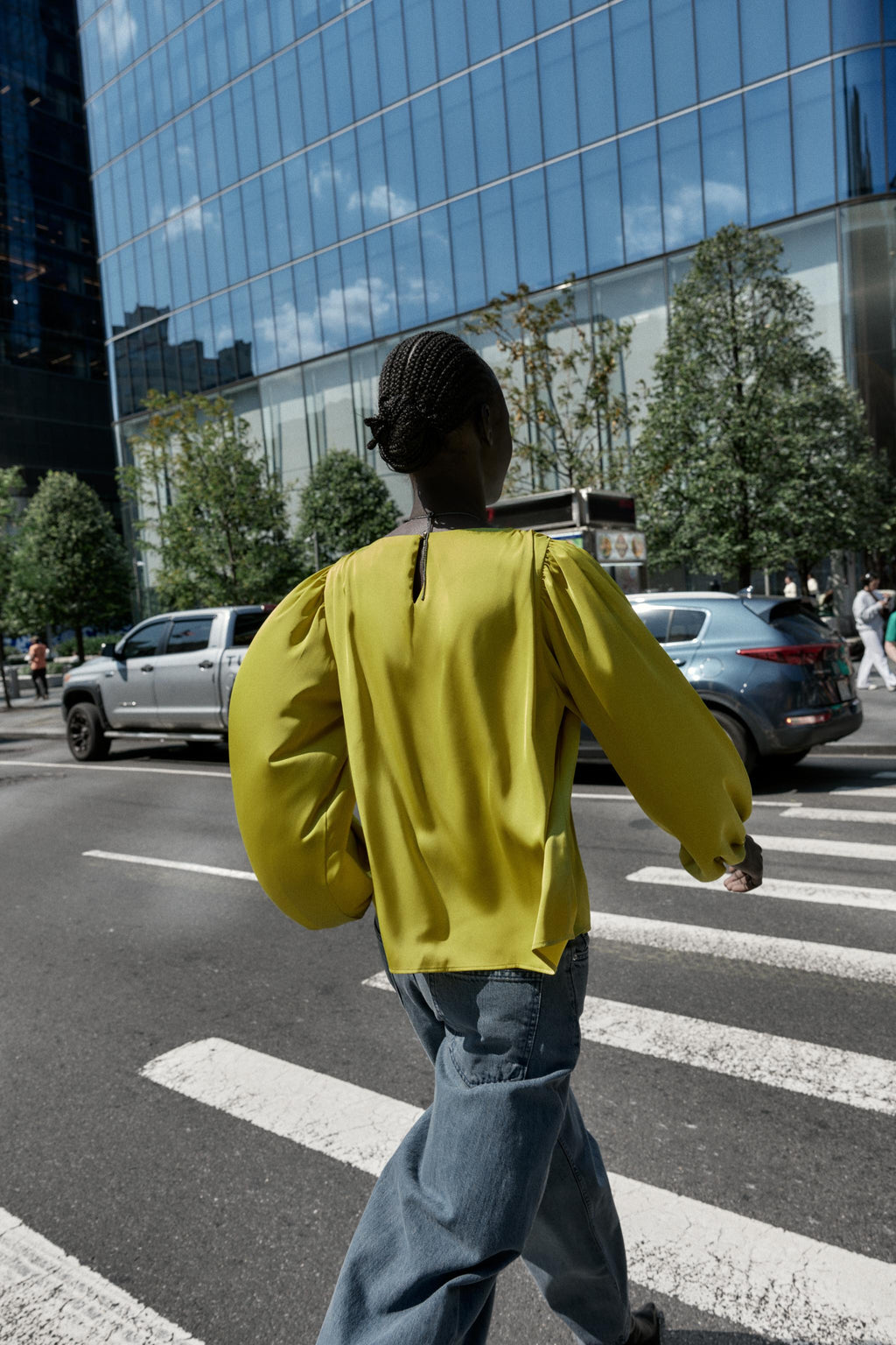 Blouse satiné verte manches bouffantes - Zara