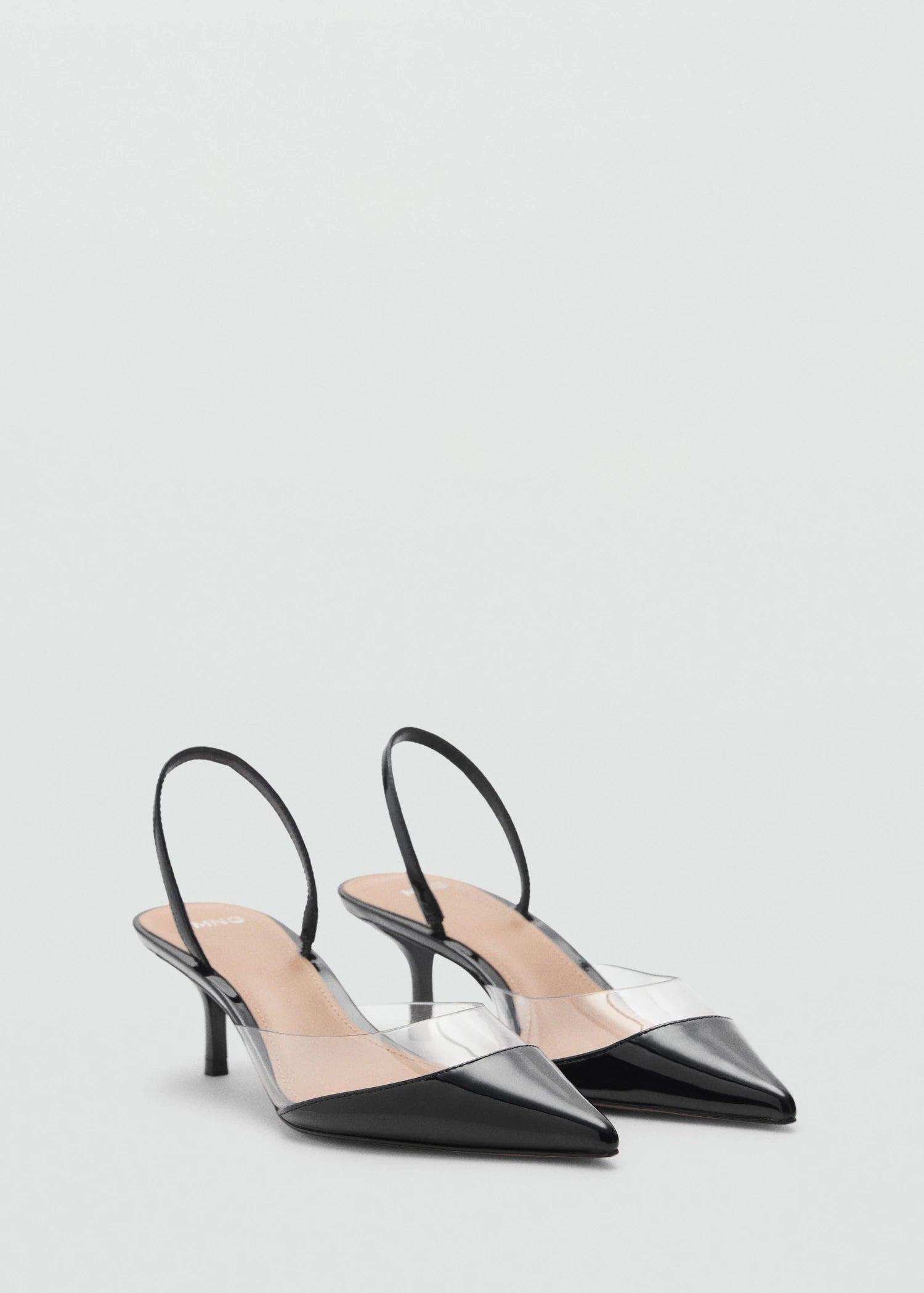 Chaussure à talon avec empiècement vinyle-Mango
