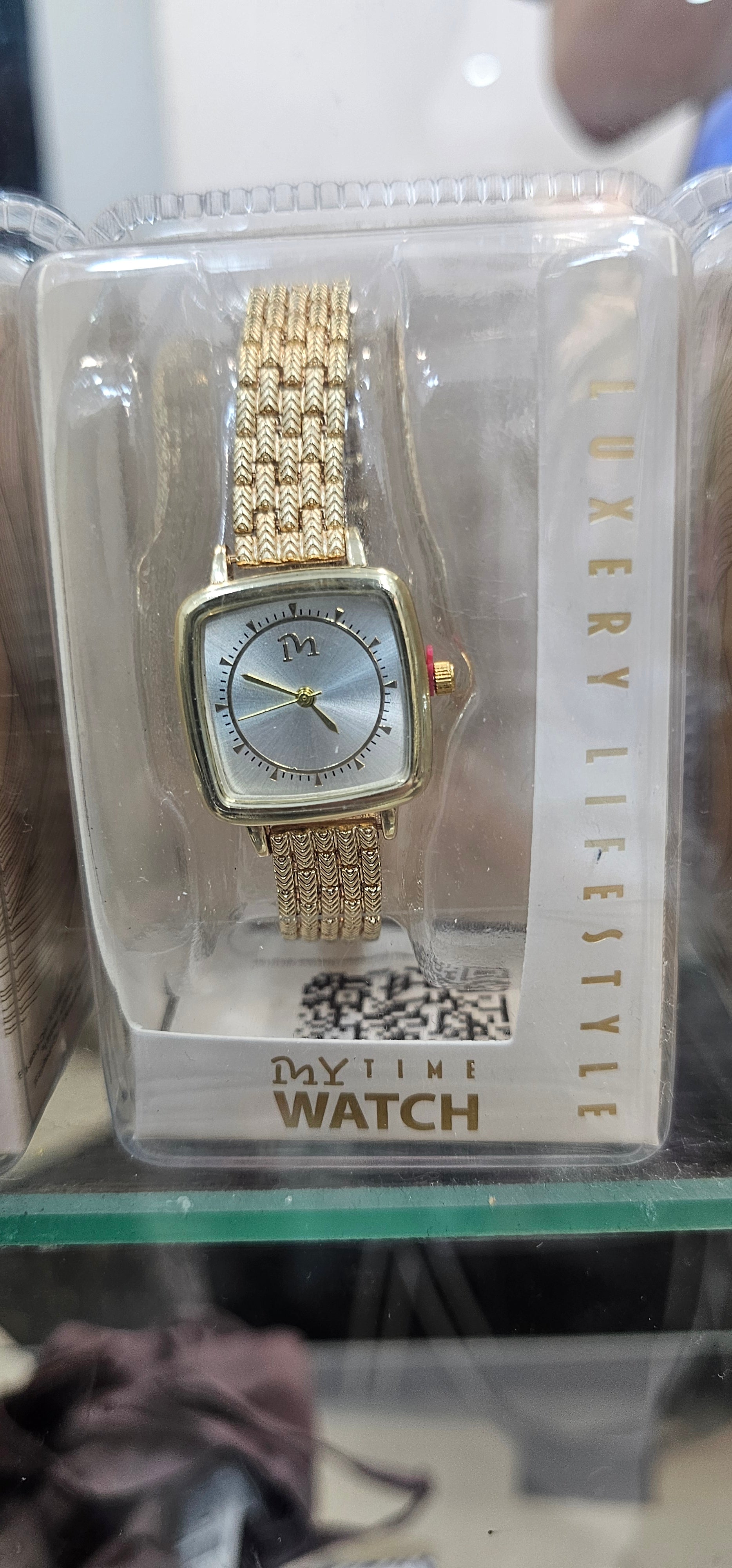 Montre doré