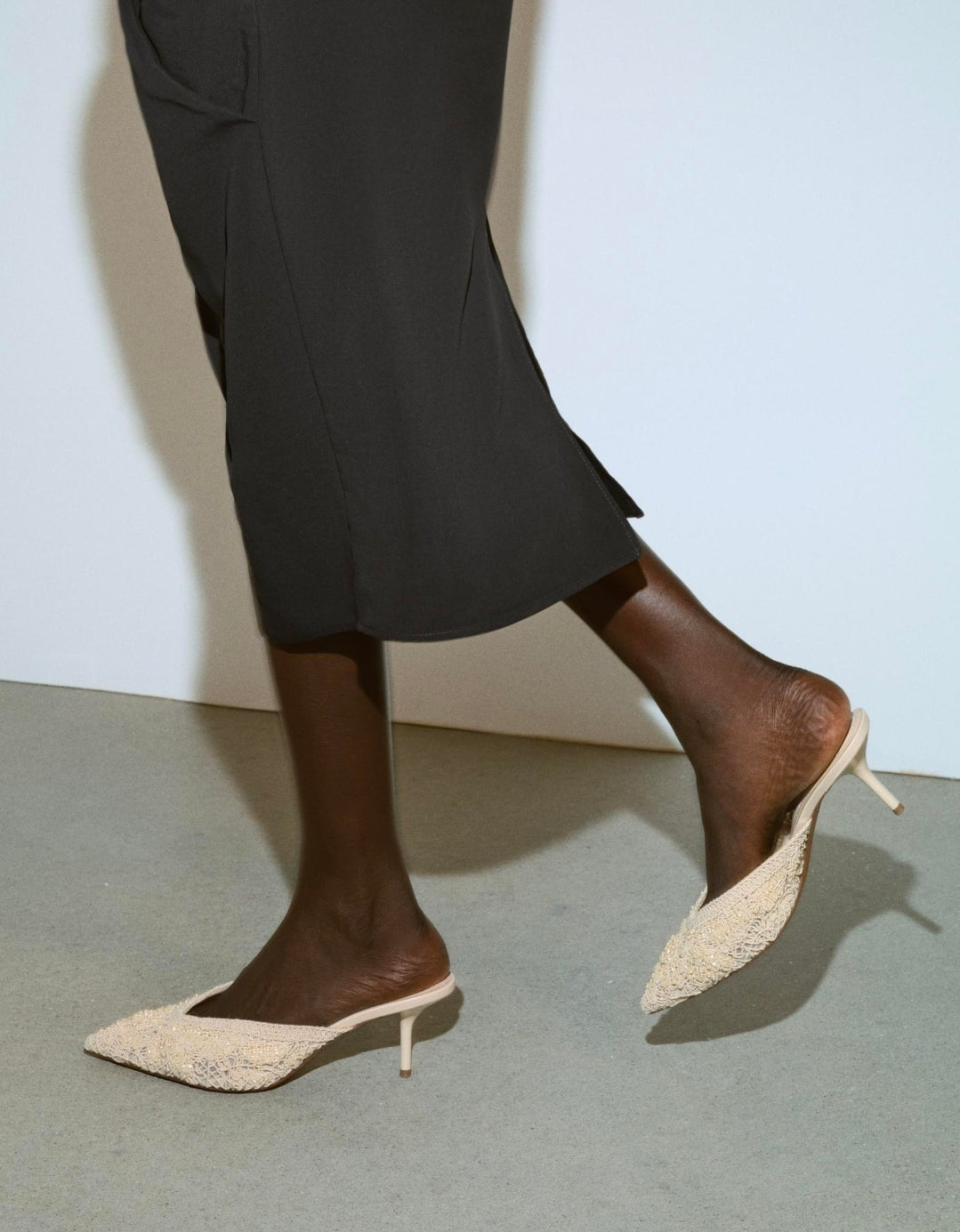 MULE HEEL SHOES WITH APPLIQUÉS - Zara