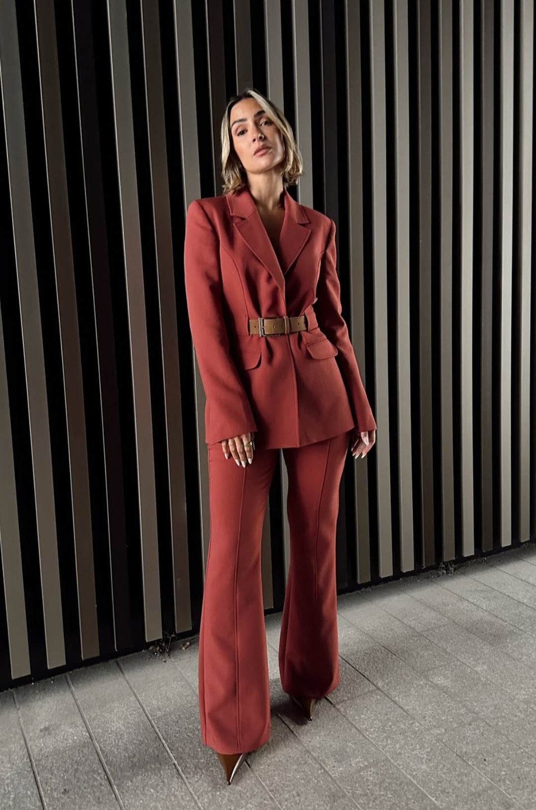 Costume avec ceinture brique -Zara